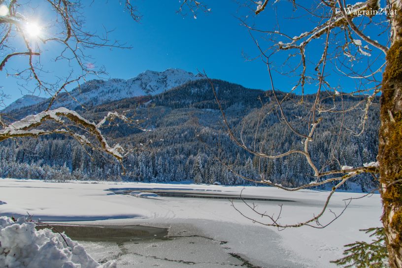 Eisfreie Stellen im Jägersee Winterfoto